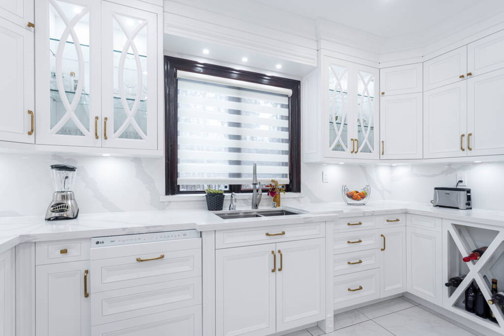 kitchen cabinet Bright Whites